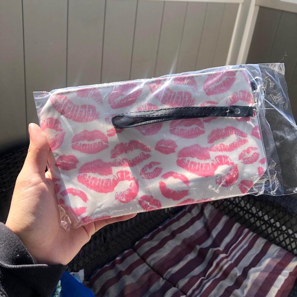Makeup lip bag